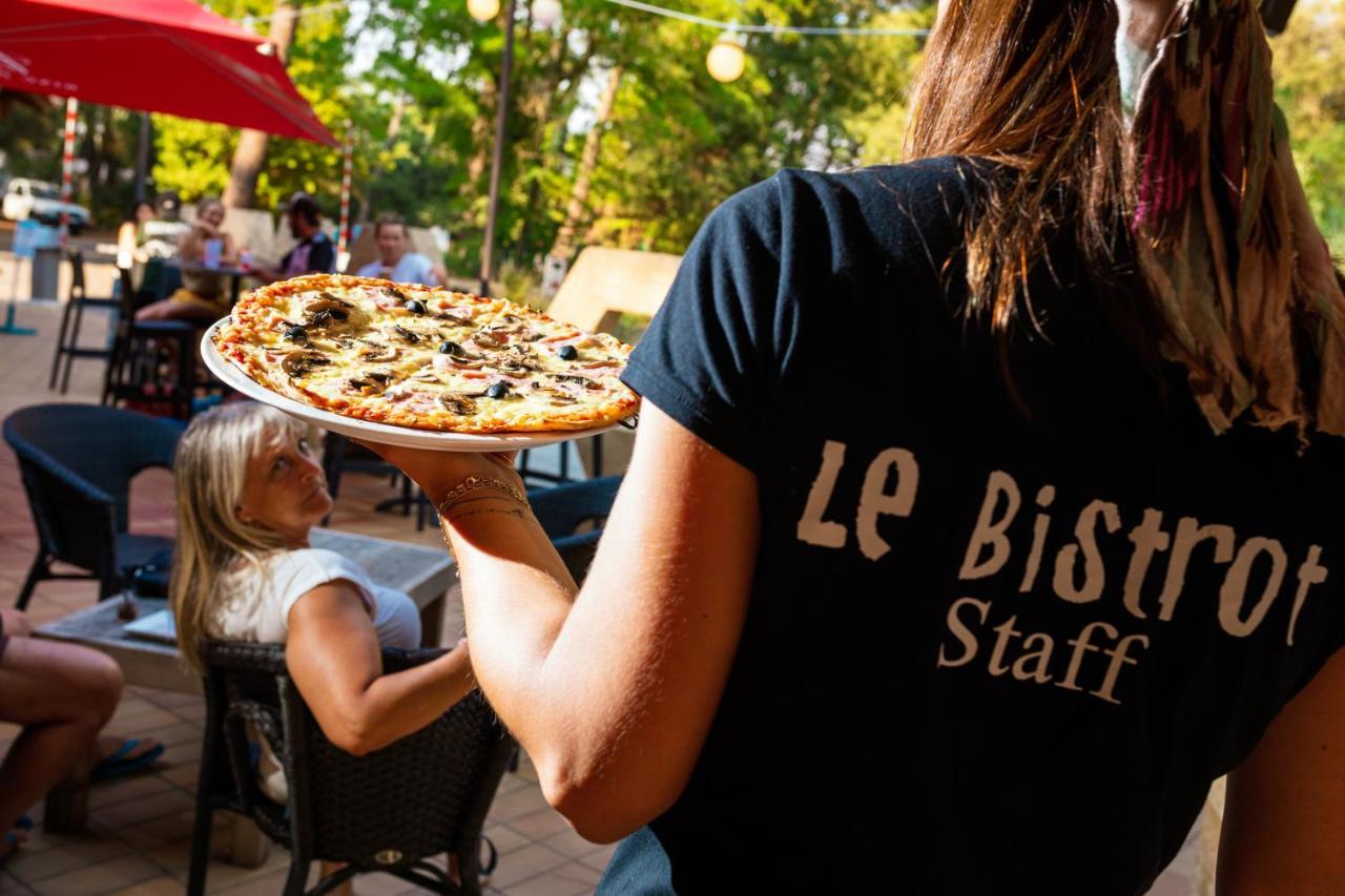 Camping La Sousta**** Remoulins Eksteriør bilde