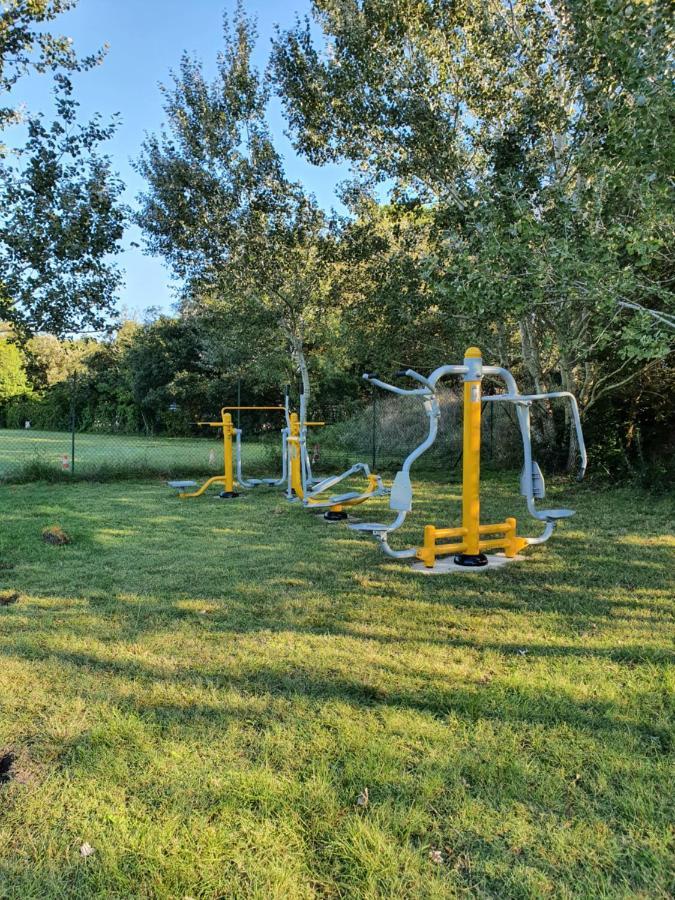 Camping La Sousta**** Remoulins Eksteriør bilde