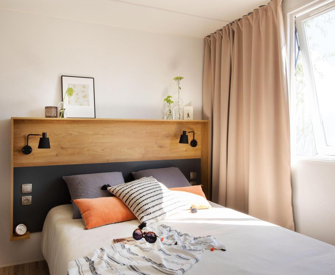 Camping La Sousta**** Remoulins Eksteriør bilde