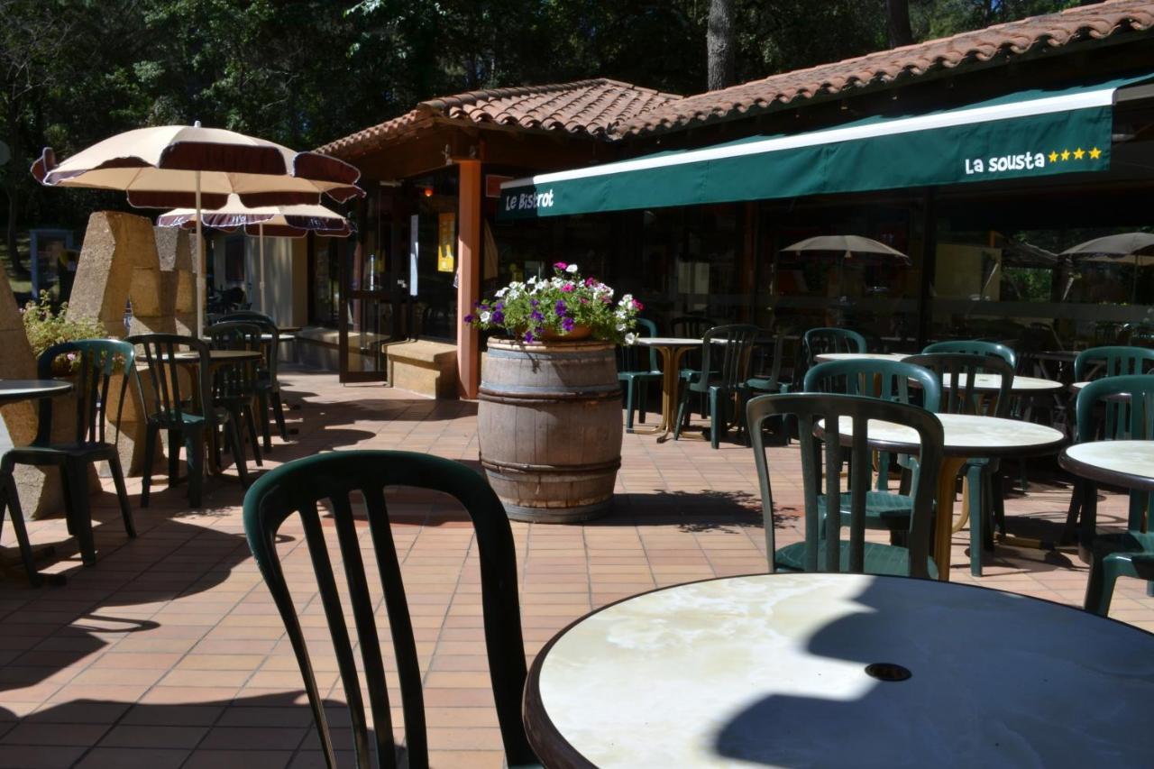 Camping La Sousta**** Remoulins Eksteriør bilde