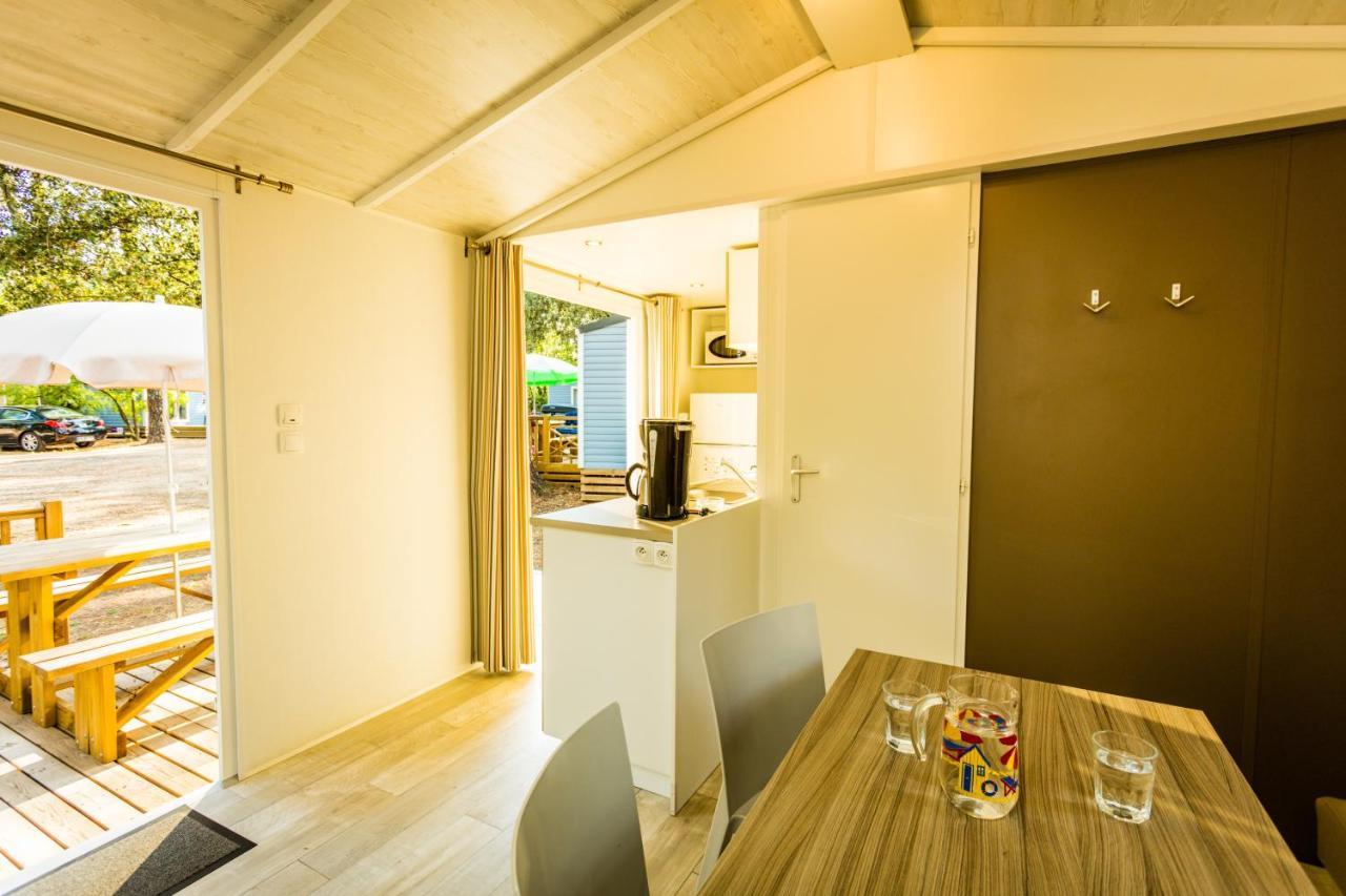 Camping La Sousta**** Remoulins Eksteriør bilde