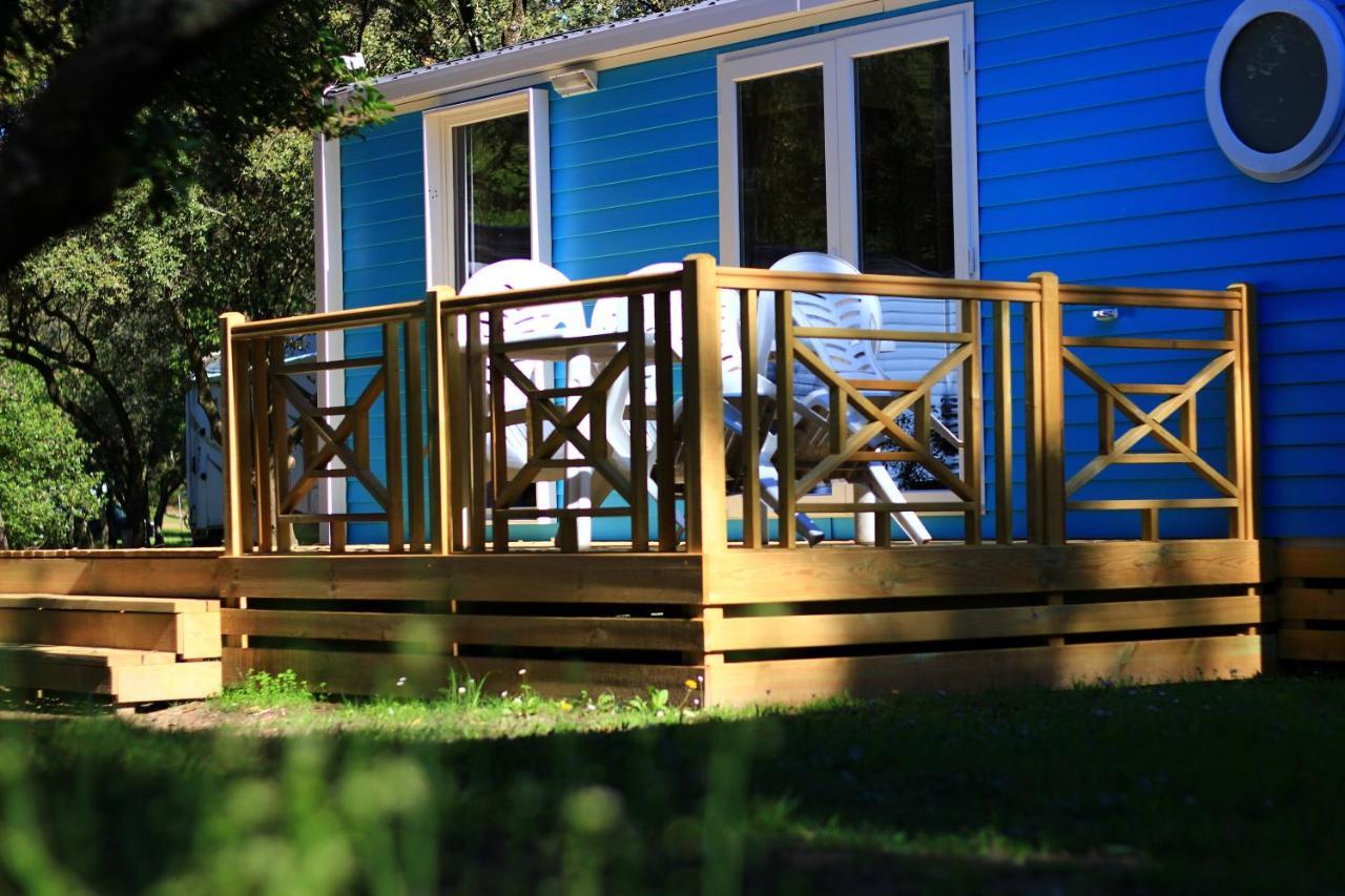 Camping La Sousta**** Remoulins Eksteriør bilde